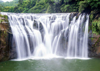 Shihfen Waterfall 